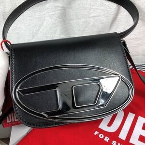 Diesel Black Crossbody Bag with Silver Logo❤️🎉🎉🎉🎉Fashion❤️🎉🎉🎉🎉